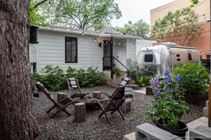 303 Navasota St, Austin, TX 78702 - Photo 22