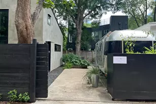 303 Navasota St, Austin, TX 78702 - Photo 26
