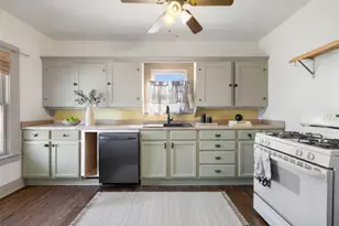 503 E Ash Dr, Johnson City, TX 78636 - Photo 2