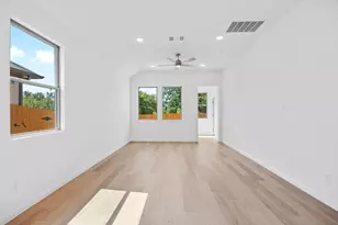 310 Bendecido Loop, Elgin, TX 78621 - Photo 4