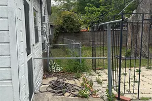 5702 Duval St, Austin, TX 78752 - Photo 14