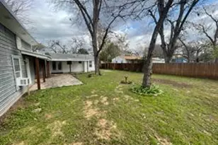 4609 Milburn Ln, Austin, TX 78702 - Photo 10
