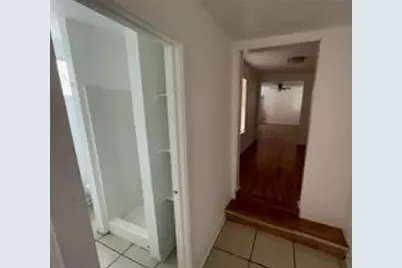 4609 Milburn Lane, Austin, TX 78702 - Photo 8
