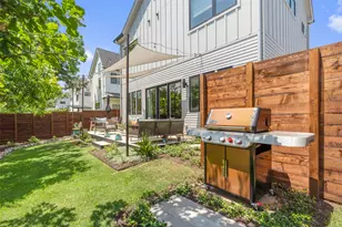 1105 W 39 1/2 St, Austin, TX 78756 - Photo 36