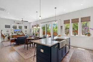 1105 W 39 1/2 St, Austin, TX 78756 - Photo 14