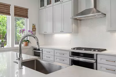 1105 W 39 1/2 Street #B, Austin, TX 78756 - Photo 18