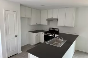 2454 Broken Arrow, New Braunfels, TX 78130 - Photo 4