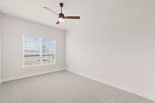 309 E Luna Blue Ln, Jarrell, TX 76537 - Photo 8