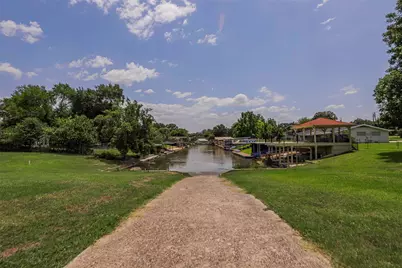 114 Wren Street, Highland Haven, TX 78654 - Photo 20