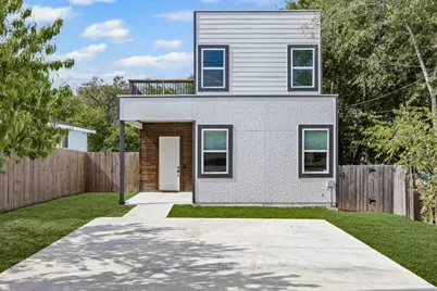 813 Chihuahua Street, Lockhart, TX 78644 - Photo 1