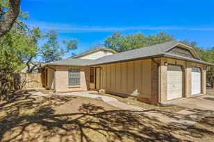 8904 Pineridge Dr, Austin, TX 78729 - Photo 2