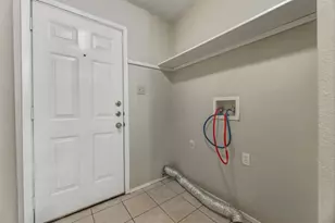 8904 Pineridge Dr, Austin, TX 78729 - Photo 16