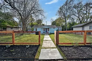 707 E 44th St, Austin, TX 78751 - Photo 2