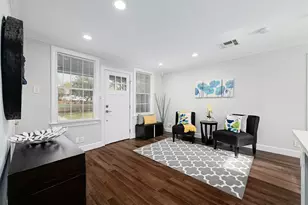 707 E 44th St, Austin, TX 78751 - Photo 4