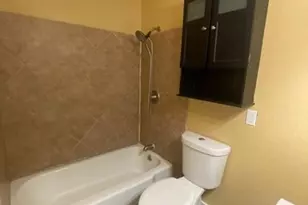 214 S Hackberry Ave, Luling, TX 78648 - Photo 22