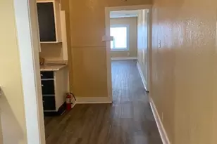 214 S Hackberry Ave, Luling, TX 78648 - Photo 2