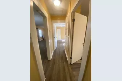 214 S Hackberry Avenue, Luling, TX 78648 - Photo 24