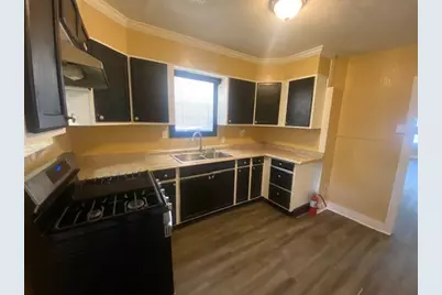 214 S Hackberry Avenue, Luling, TX 78648 - Photo 8