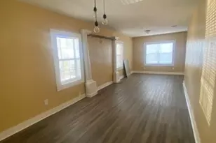 214 S Hackberry Ave, Luling, TX 78648 - Photo 10