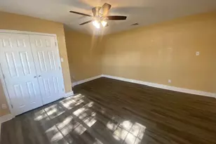 214 S Hackberry Ave, Luling, TX 78648 - Photo 16