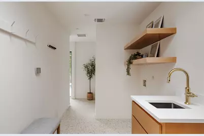 2305 Trail Of Madrones, Austin, TX 78746 - Photo 16
