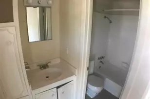 2610 Salado Street St, Austin, TX 78705 - Photo 10