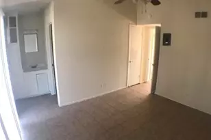 2610 Salado Street St, Austin, TX 78705 - Photo 8