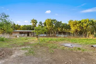 2025 Cripple Creek Stage Rd, Dripping Springs, TX 78620 - Photo 20