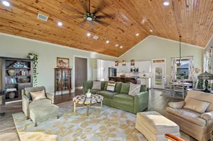 2025 Cripple Creek Stage Rd, Dripping Springs, TX 78620 - Photo 4