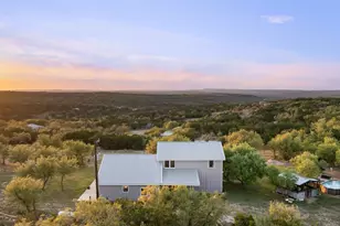 2025 Cripple Creek Stage Rd, Dripping Springs, TX 78620 - Photo 8