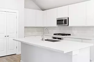 13433 Muny Pkwy, Elgin, TX 78621 - Photo 2