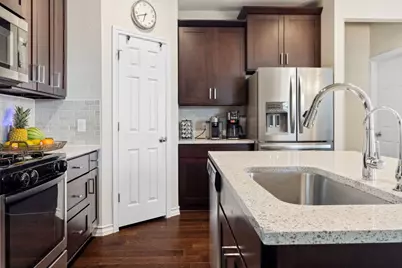 442 Thornless Circle, Buda, TX 78610 - Photo 6