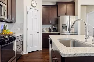 442 Thornless Cir, Buda, TX 78610 - Photo 6