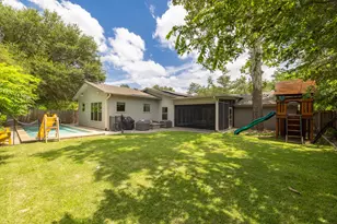 3006 Stardust Dr, Austin, TX 78757 - Photo 22