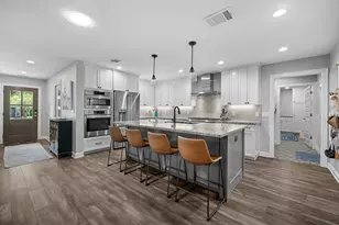 3006 Stardust Dr, Austin, TX 78757 - Photo 2