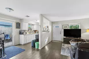 2003 Conestoga Trail, Austin, TX 78744 - Photo 8