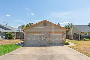 409 Greenlawn Blvd, Round Rock, TX 78664 - Photo 2