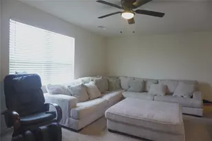14300 Prairie Sod Ln, Elgin, TX 78621 - Photo 16