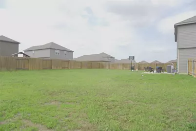 14300 Prairie Sod Lane, Elgin, TX 78621 - Photo 4