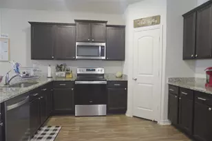 14300 Prairie Sod Ln, Elgin, TX 78621 - Photo 6