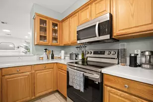 6900 E Riverside Dr, Austin, TX 78741 - Photo 8