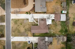 1612 Meadow Ln, Taylor, TX 76574 - Photo 34