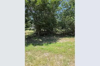 711 2nd Street E, Elgin, TX 78621 - Photo 1