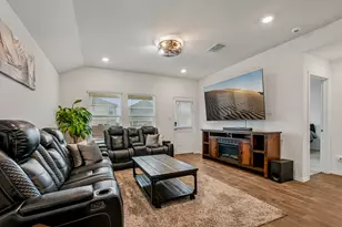 519 Sandringham Loop, Kyle, TX 78640 - Photo 8