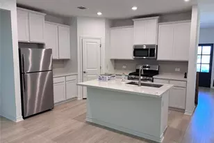 562 Papaya Dr, Buda, TX 78610 - Photo 14