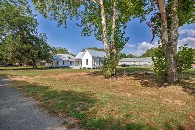 302 Washington Street, Smithville, TX 78957 - Photo 28