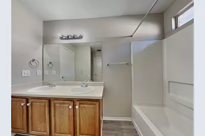 12529 Sky Harbor Drive, Del Valle, TX 78617 - Photo 10