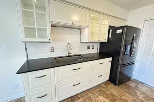 221 Stowaway Cove, Lakeway, TX 78734 - Photo 10