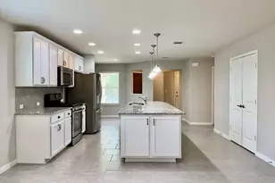 411 Kickapoo Creek Ln, Georgetown, TX 78633 - Photo 4