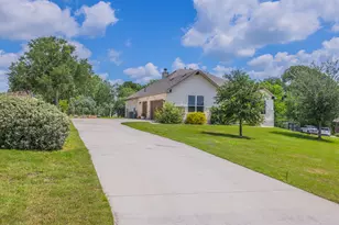 180 Pecos St, Cedar Creek, TX 78612 - Photo 4